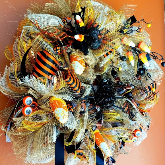 Candy Corn Halloween Wreath - Picture 4 of 5